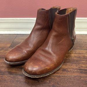 FRYE Carly Leather Zip Chelsea Booties Cognac size 9.5
